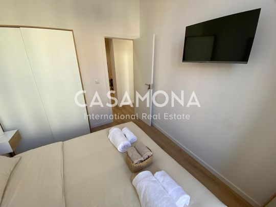 Co-Living Room with Private Bathroom and Balcony Perfectly Located on La Rambla - Photo 1