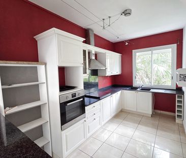 Location Appartement 5 pièces 125m² ST DENIS 97400 - Photo 6