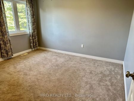 Property For Lease | N9270297 - Photo 5