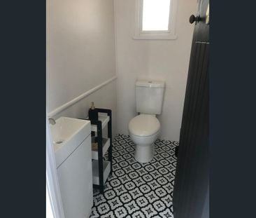 Charming Red Hill Retreat - Photo 2