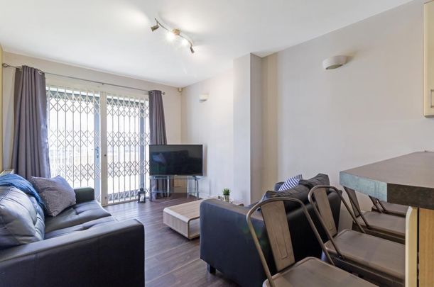 4 bedroom house to rent - Photo 1