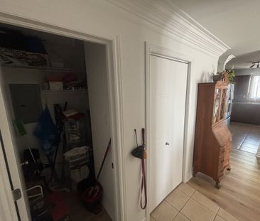 5&1/2 Très Grand Et Propre - Photo 3