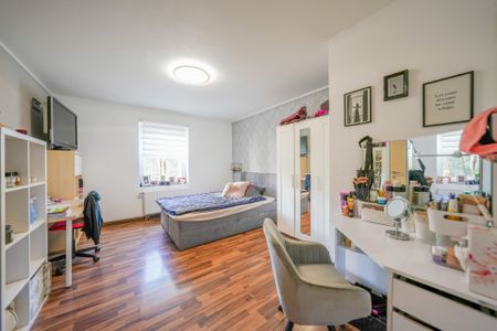 Exklusives 2-Familienhaus im Zentrum von Erkelenz – Flexibles Wohnen auf 3 Ebenen - Photo 3