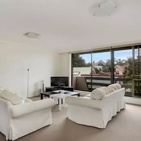 SPACIOUS 2 BEDROOM APARTMENT WITH DOUBLE PARKING - Photo 1