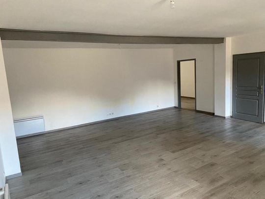 Location Appartement 3 pièces 84m² BESSEGES 30160 - Photo 1