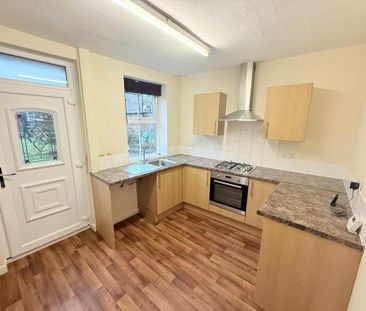 2 bedroom terraced house to rent - Photo 1