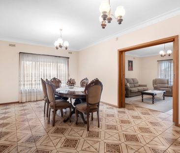 Spacious 4-Bedroom Home in Lalor - Photo 3