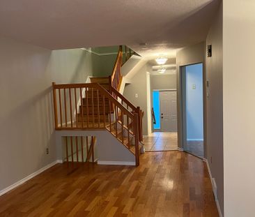 For Lease - 61 Rueter Street, Barrhaven, Ontario - Photo 3