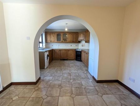 8 John, F Kennedy Estate, Castlewellan, BT31 9AN - Photo 5