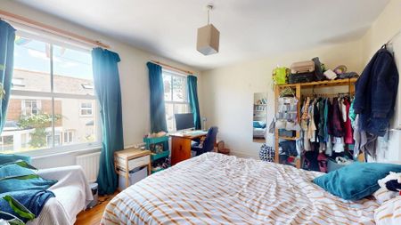 4 bedroom terraced house to rent - Photo 4