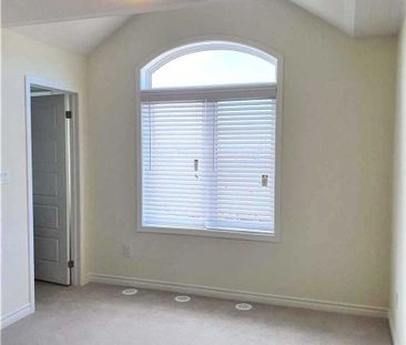 For Lease - 944 Balsam Court, Milton, Ontario - Photo 2