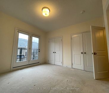 Townhouse For Lease | N7372032 - Photo 3