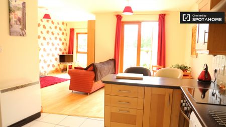 Nice room in 2-bedroom apartment in Castleknock, Dublin - Photo 3