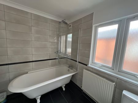 2 Bed Flat, St Fillans Road, SE6 - Photo 5