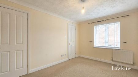 3 bedroom link detached house to rent - Photo 4