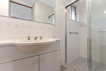 Generously Sized Hastings Home - Photo 3