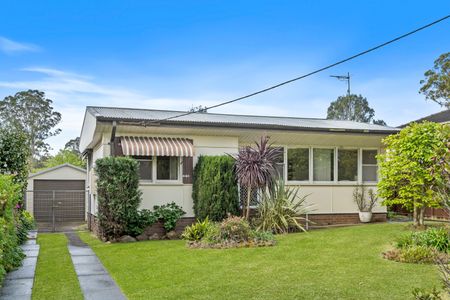 4 Gardenia Grove, Lalor Park NSW 2147 - House For Rent | Domain - Photo 2