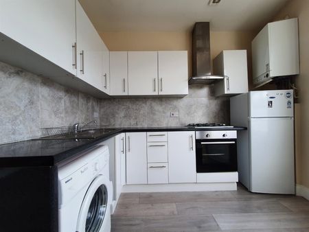 Clarence Road, London E5 - Photo 2