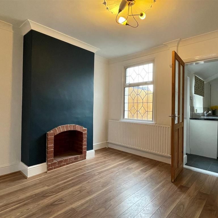 2 bedroom terraced house to rent - Photo 1