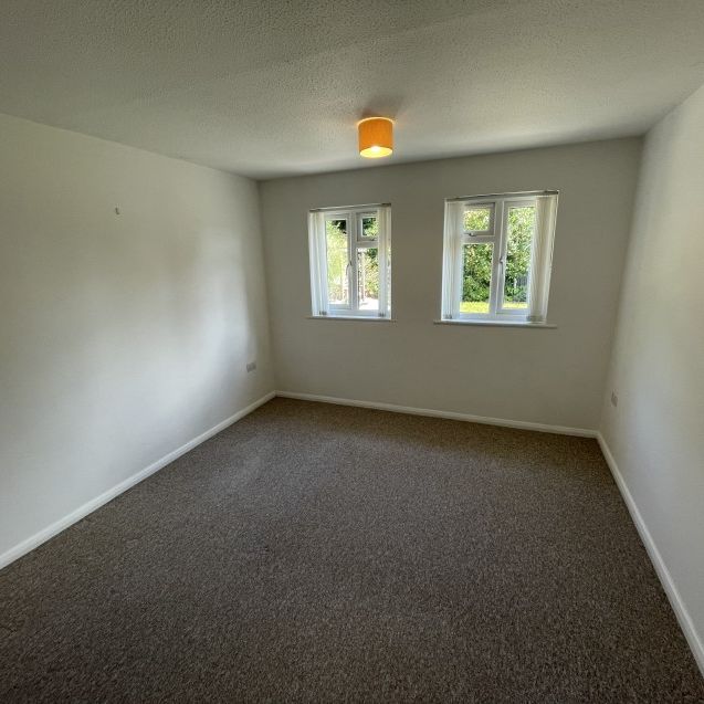 1 Eglos Meadow - Photo 1
