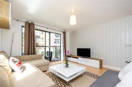 3 bedroom flat to rent - Photo 3