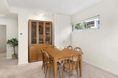 1205/1 Nield Avenue, - Photo 2