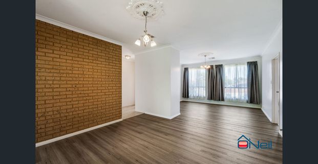 BATEMAN - 2X1 - BEAUTIFUL HOME IN A SUPERB LOCATION! - Photo 1