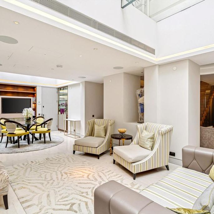 5 bedroom flat to rent - Photo 1