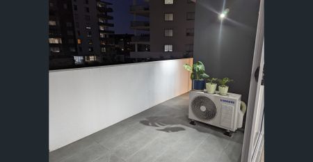 Stunning Apartment In Convenient Location - Photo 4