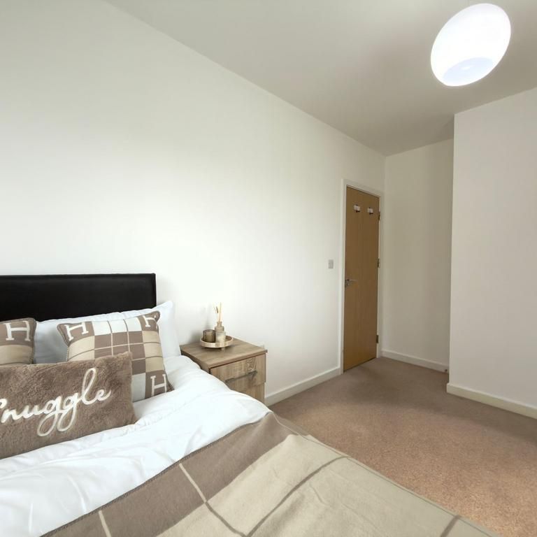 1 bedroom in a flat share to rent - Photo 1