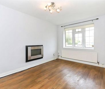 2 bedroom semi-detached house to rent - Photo 4