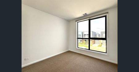 Brand New Townhouse for Rent in the Desirable Aintree Neighbourhood - Live in Style and Comfort! - Photo 4