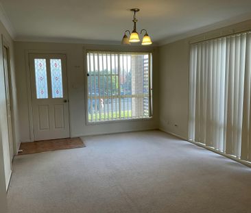 THREE BEDROOM OXLEY VALE TAMWORTH - Photo 3