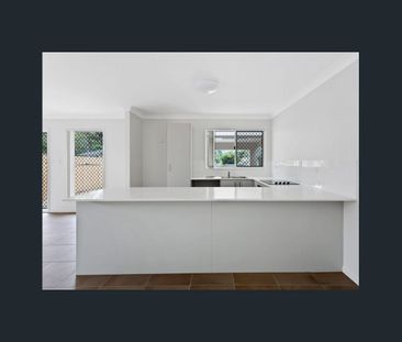 Spacious and modern duplex available in the heart of Mango Hill! - Photo 2