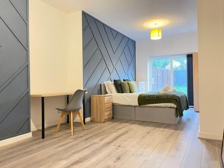 Room in a Shared House, Hugh Road, B67 - Photo 4