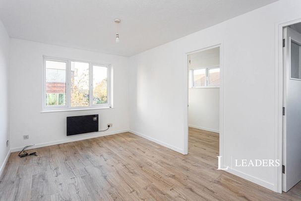 1 bedroom flat to rent - Photo 1