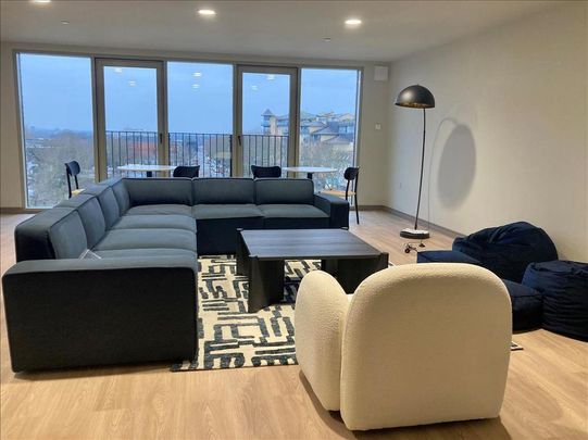 Studio to rent - Photo 1