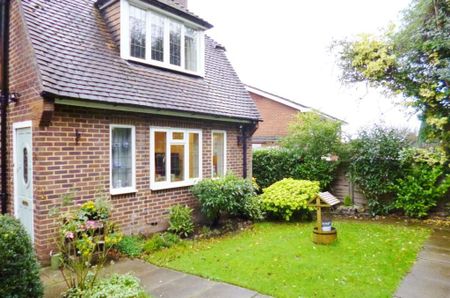 Brooke Close, WD23 1FB, Bushey - Photo 3