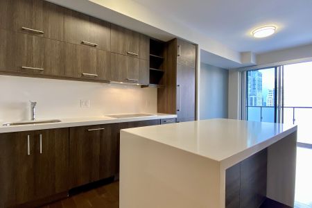 U Condos - Photo 5