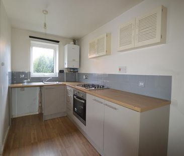 1 bedroom semi-detached house to rent - Photo 3