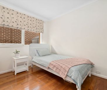 Lovely Three Bedroom Home in Mount Waverley Secondary College Schoo... - Photo 1