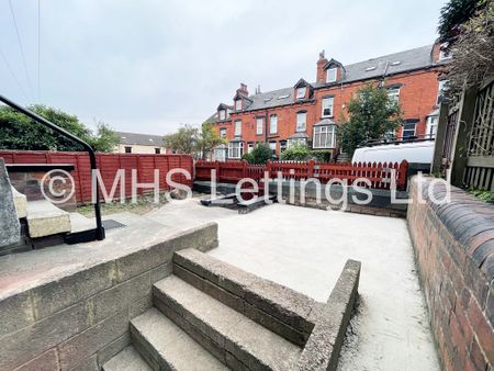 5 Bedroom Mid Terraced House for rent in Brudenell Street - Photo 5