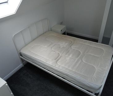 3 bedroom private hall to rent - Photo 1