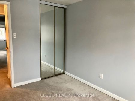 Condo Townhouse For Lease | W8135980 - Photo 5