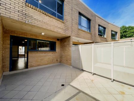 4-6 Cowper Street, Sydney - Photo 2