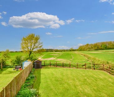 Two-Bedroom End-Terraced Cottage - Photo 4