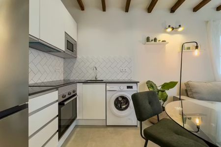 Carrer de Sant Antoni Abat, Barcelona, Catalonia 08001 - Photo 2