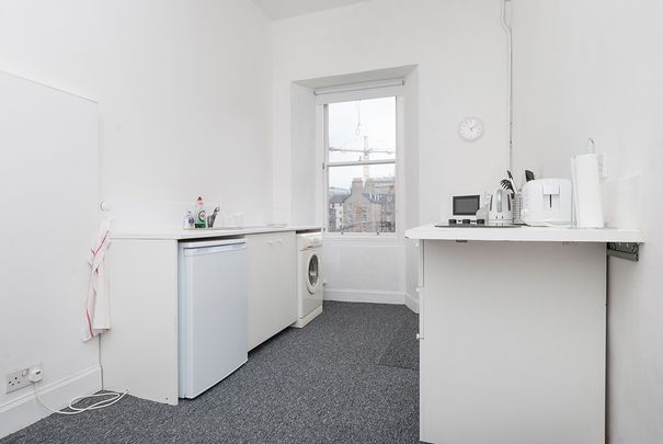 0375L - Nicolson Street, Edinburgh, EH8 9DH - Photo 1