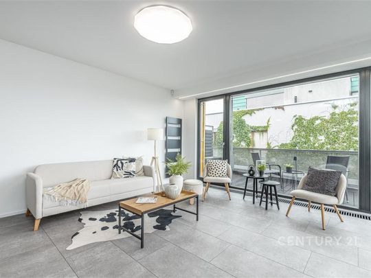 Pronájem bytu 4+kk 210 m2 - Fotografie 1