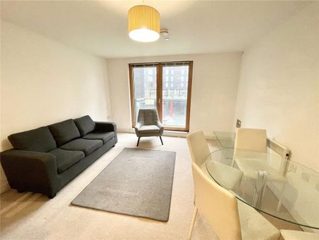 2 bedroom apartment to rent - Photo 3